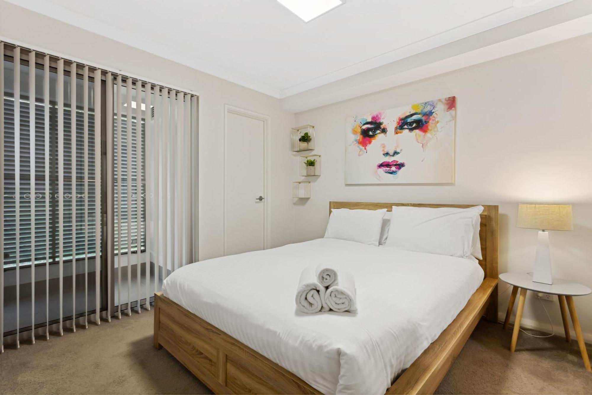 Yaran Suites Rockingham Exterior photo