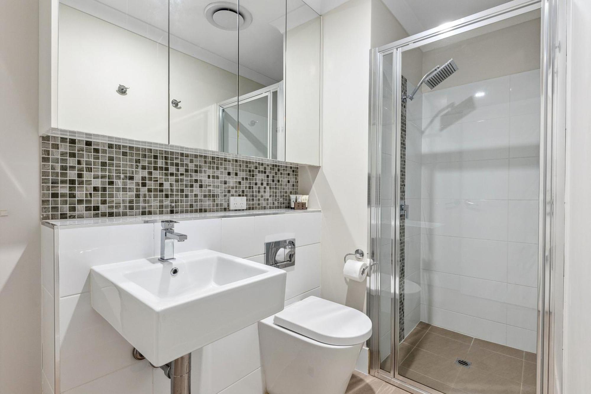 Yaran Suites Rockingham Exterior photo