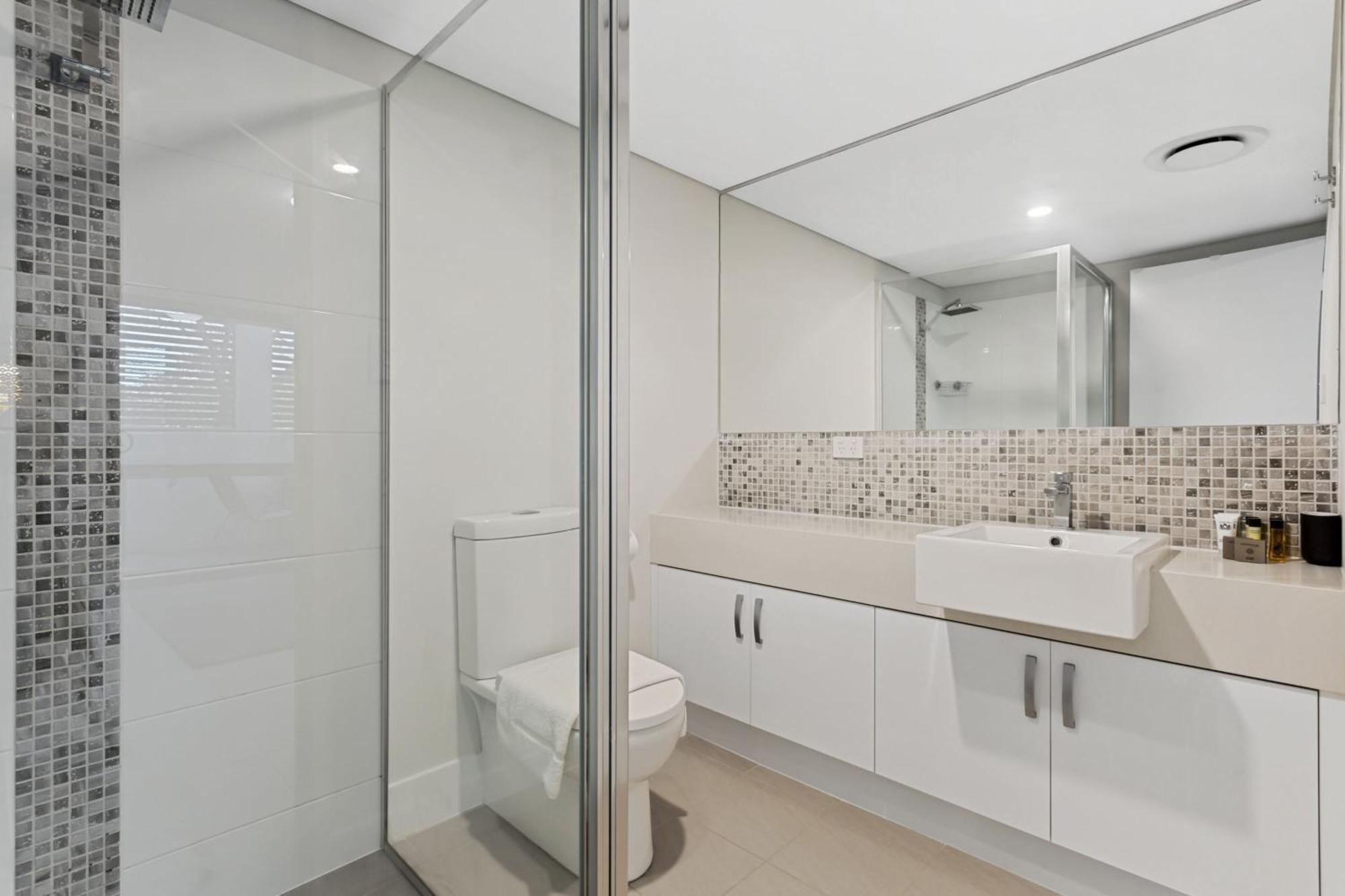 Yaran Suites Rockingham Exterior photo